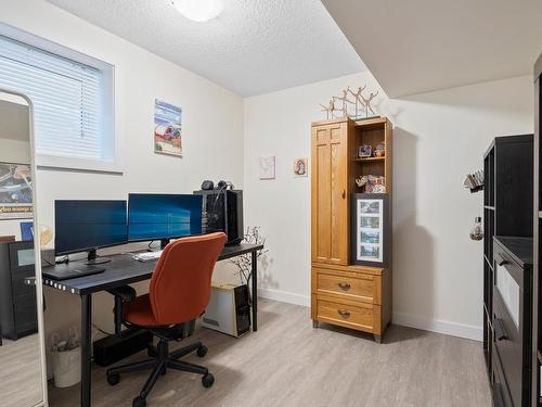 9863 73 Avenue, Edmonton, AB - Indoor Photo Showing Other Room