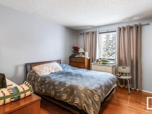 532077 Rr180, Rural Lamont County, AB - Indoor Photo Showing Bedroom