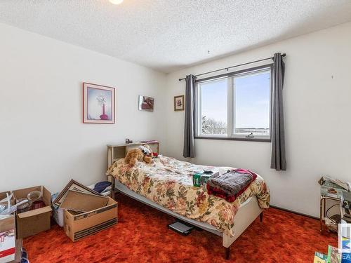 532077 Rr180, Rural Lamont County, AB - Indoor Photo Showing Bedroom