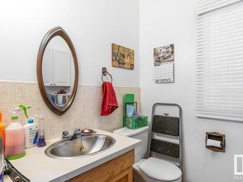 532077 Rr180, Rural Lamont County, AB - Indoor Photo Showing Bathroom