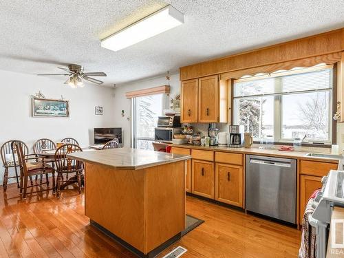 532077 Rr180, Rural Lamont County, AB - Indoor Photo Showing Kitchen