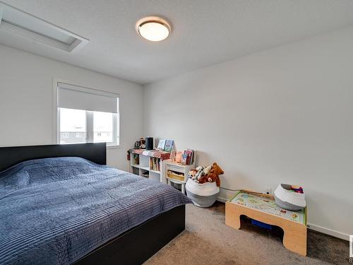 34 Brunswyck Crescent, Spruce Grove, AB - Indoor Photo Showing Bedroom