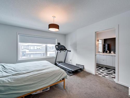 34 Brunswyck Crescent, Spruce Grove, AB - Indoor Photo Showing Bedroom