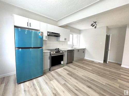 7424 81 Avenue, Edmonton, AB - Indoor Photo Showing Kitchen