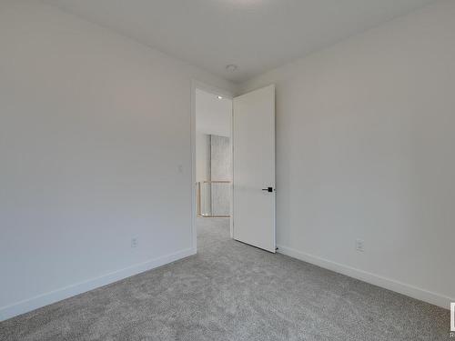 8 Prescott Boulevard, Spruce Grove, AB - Indoor Photo Showing Other Room