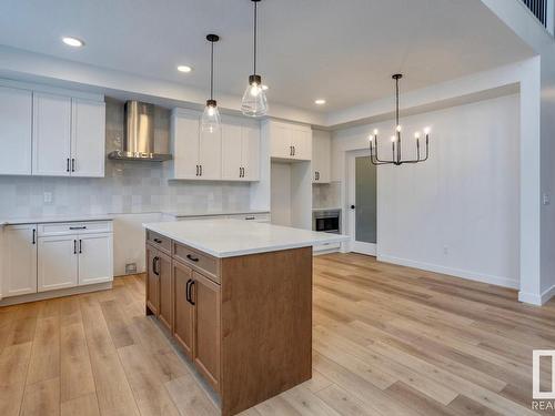 11 Resplendent Way, St. Albert, AB - Indoor Photo Showing Kitchen