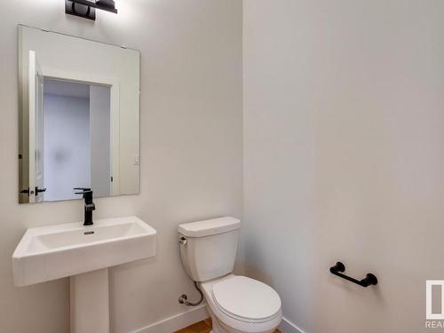 11 Resplendent Way, St. Albert, AB - Indoor Photo Showing Bathroom