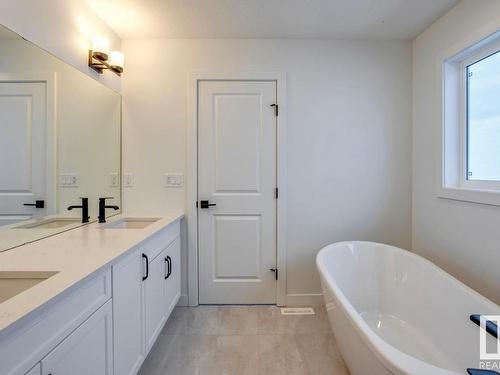 11 Resplendent Way, St. Albert, AB - Indoor Photo Showing Bathroom