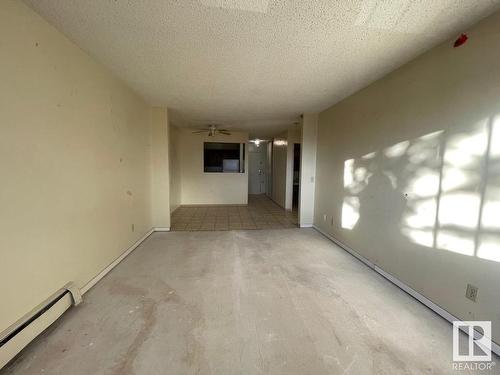 403 14908 26 Street, Edmonton, AB - Indoor Photo Showing Other Room