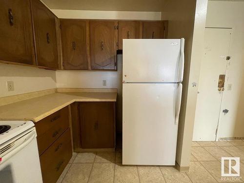 403 14908 26 Street, Edmonton, AB - Indoor Photo Showing Kitchen