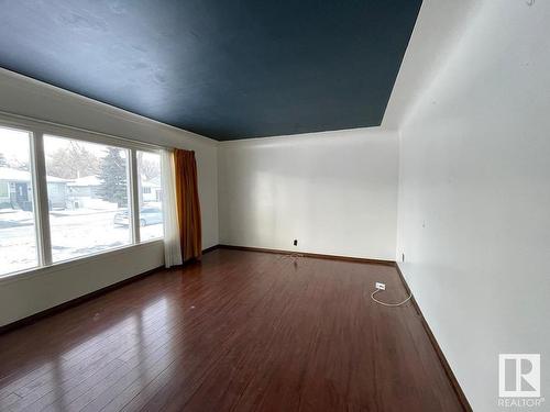 11915 51 Street, Edmonton, AB - Indoor Photo Showing Other Room