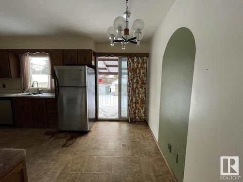 11915 51 Street, Edmonton, AB - Indoor Photo Showing Kitchen