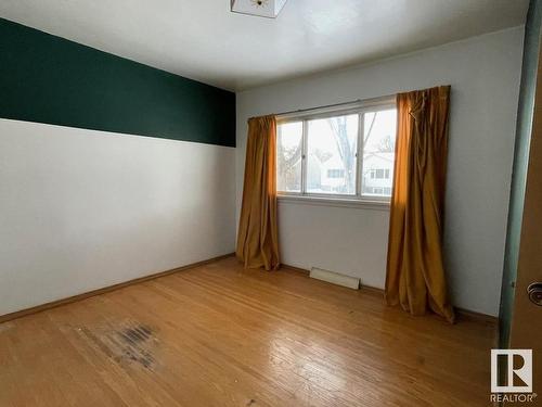 11915 51 Street, Edmonton, AB - Indoor Photo Showing Other Room