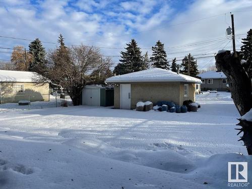 11915 51 Street, Edmonton, AB - Outdoor