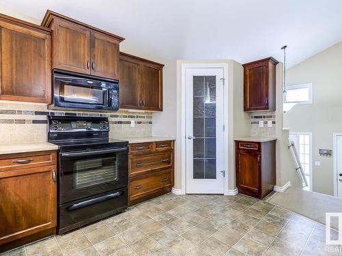 8106 97 Street, Morinville, AB - Indoor Photo Showing Kitchen