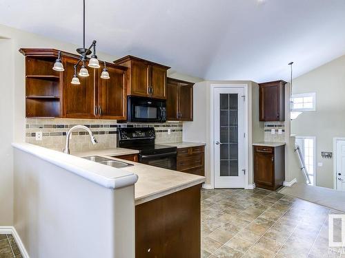 8106 97 Street, Morinville, AB - Indoor Photo Showing Kitchen