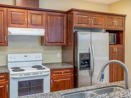 10903 81 Avenue, Edmonton, AB - Indoor Photo Showing Kitchen With Double Sink