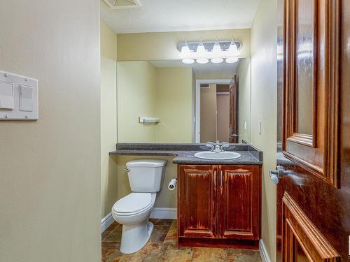 10903 81 Avenue, Edmonton, AB - Indoor Photo Showing Bathroom