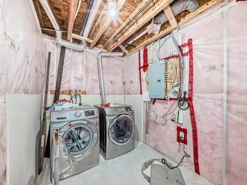 3367 14 Ave, Edmonton, AB - Indoor Photo Showing Laundry Room