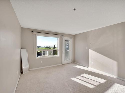 2317 9357 Simpson Drive, Edmonton, AB - Indoor Photo Showing Other Room