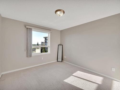 2317 9357 Simpson Drive, Edmonton, AB - Indoor Photo Showing Other Room