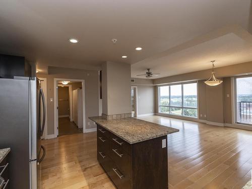 901 6608 28 Avenue, Edmonton, AB - Indoor Photo Showing Kitchen