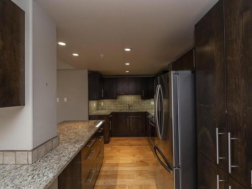 901 6608 28 Avenue, Edmonton, AB - Indoor Photo Showing Kitchen With Stainless Steel Kitchen With Upgraded Kitchen