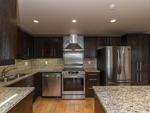 901 6608 28 Avenue, Edmonton, AB - Indoor Photo Showing Kitchen With Stainless Steel Kitchen With Double Sink With Upgraded Kitchen