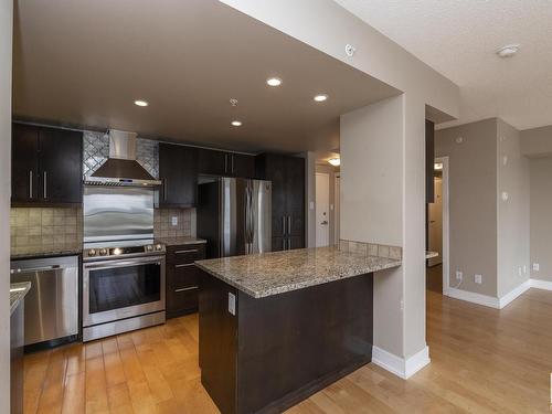 901 6608 28 Avenue, Edmonton, AB - Indoor Photo Showing Kitchen With Stainless Steel Kitchen With Upgraded Kitchen