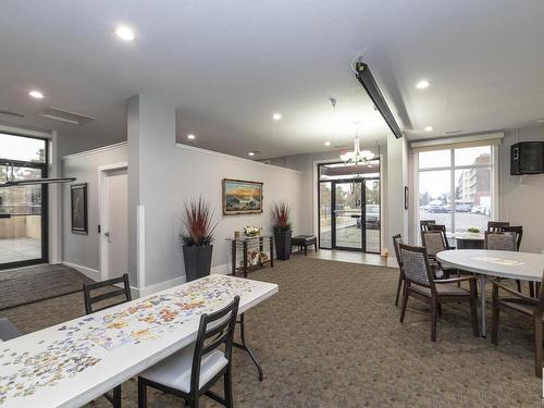 901 6608 28 Avenue, Edmonton, AB - Indoor Photo Showing Dining Room