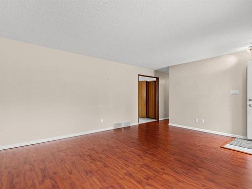 13515 93 Street, Edmonton, AB - Indoor Photo Showing Other Room