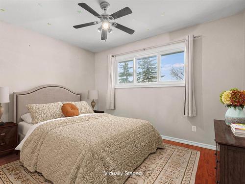 13515 93 Street, Edmonton, AB - Indoor Photo Showing Bedroom