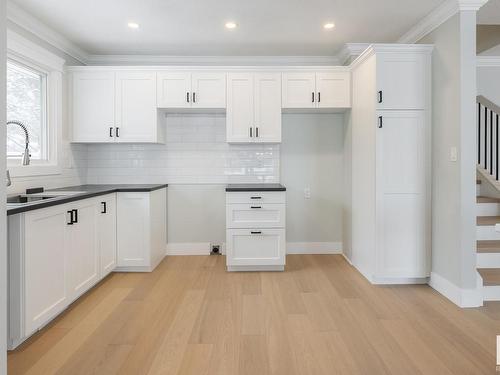 9211 99A Avenue, Morinville, AB - Indoor Photo Showing Kitchen