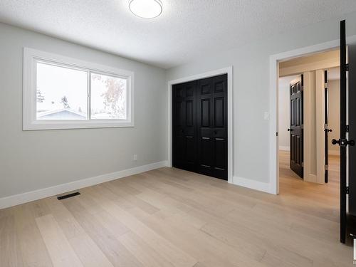 9211 99A Avenue, Morinville, AB - Indoor Photo Showing Other Room