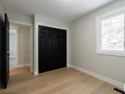 9211 99A Avenue, Morinville, AB - Indoor Photo Showing Other Room