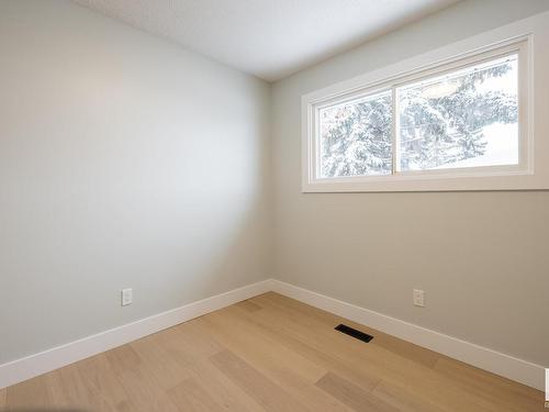 9211 99A Avenue, Morinville, AB - Indoor Photo Showing Other Room