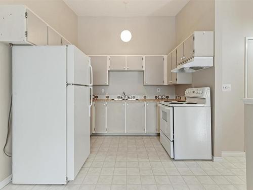 6496 178 Street, Edmonton, AB - Indoor Photo Showing Kitchen