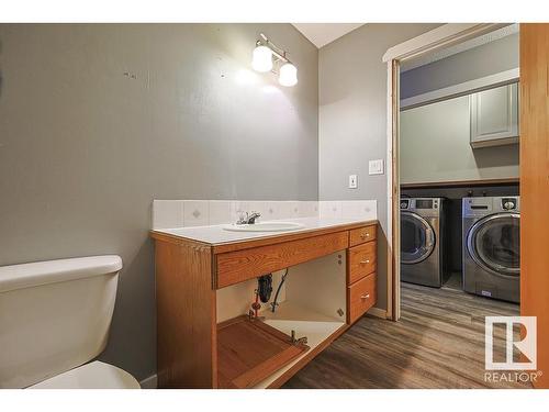 453 Garden Meadows Drive, Wetaskiwin, AB - Indoor Photo Showing Laundry Room