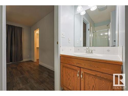 453 Garden Meadows Drive, Wetaskiwin, AB - Indoor Photo Showing Bathroom