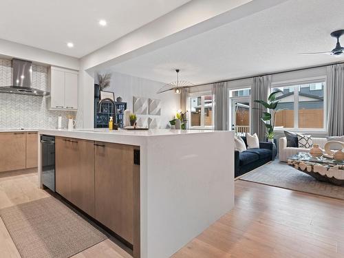 3937 3A Avenue, Edmonton, AB - Indoor Photo Showing Kitchen