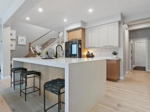 3937 3A Avenue, Edmonton, AB - Indoor Photo Showing Kitchen With Upgraded Kitchen