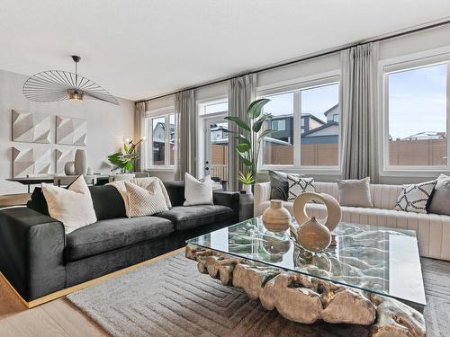 3937 3A Avenue, Edmonton, AB - Indoor Photo Showing Living Room