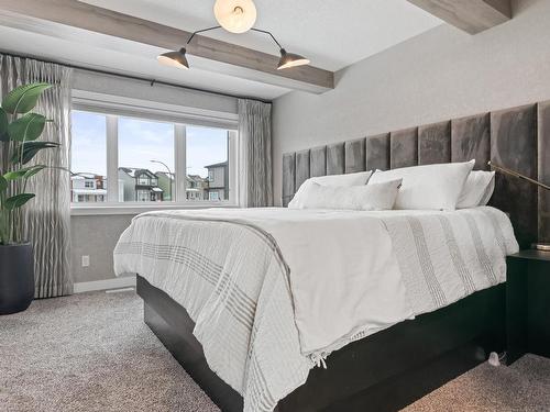 3937 3A Avenue, Edmonton, AB - Indoor Photo Showing Bedroom