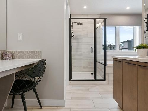 3937 3A Avenue, Edmonton, AB - Indoor Photo Showing Bathroom