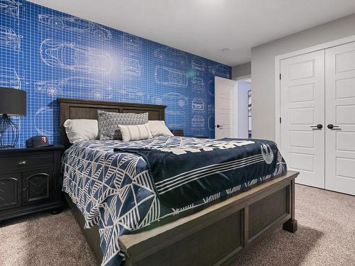 3937 3A Avenue, Edmonton, AB - Indoor Photo Showing Bedroom