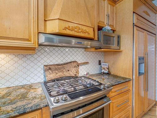 264 Kingswood Boulevard, St. Albert, AB - Indoor Photo Showing Kitchen