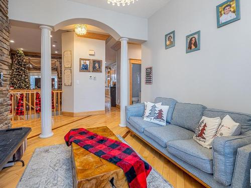 264 Kingswood Boulevard, St. Albert, AB - Indoor Photo Showing Living Room