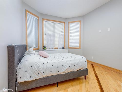 264 Kingswood Boulevard, St. Albert, AB - Indoor Photo Showing Bedroom