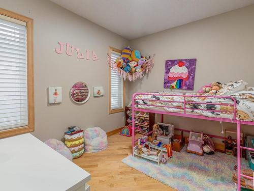 264 Kingswood Boulevard, St. Albert, AB - Indoor Photo Showing Bedroom