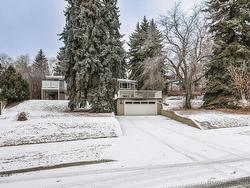 7814 BUENA VISTA Road  Edmonton, AB T5R 5R4